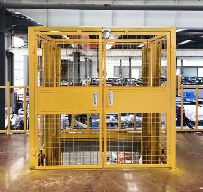 西安智能导轨式升降机亮相