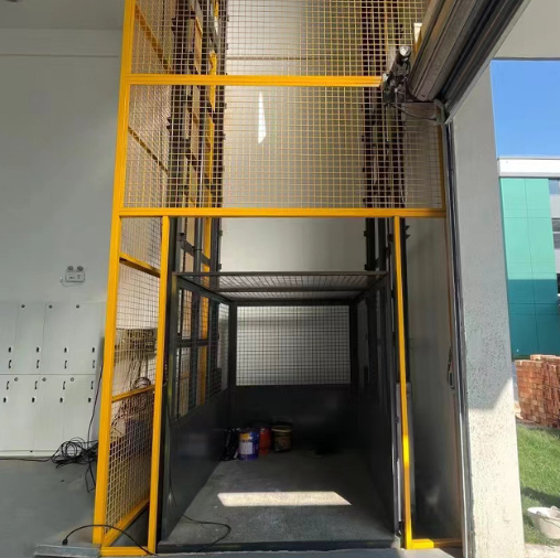 西安导轨式升降机助力物流园破解运输难题