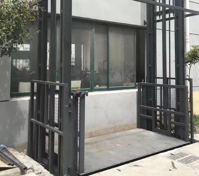 西安导轨式施工升降机助力民生工程提速增效